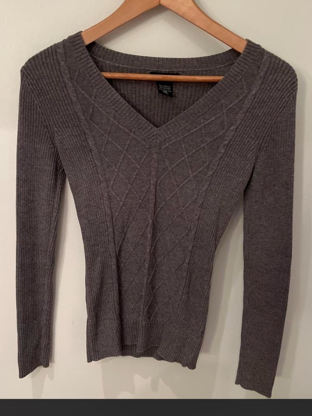 New York & Company Women's V-Neck Cable Knit Sweater - Gray
